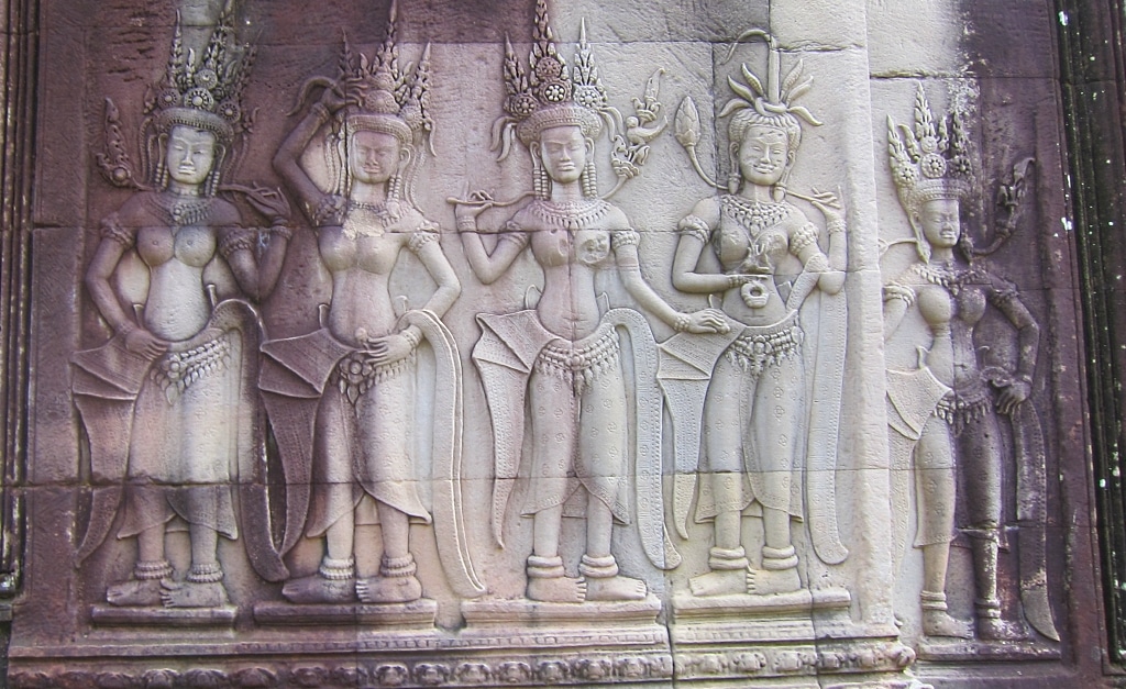 Angkor Wat - Apsara sculptures