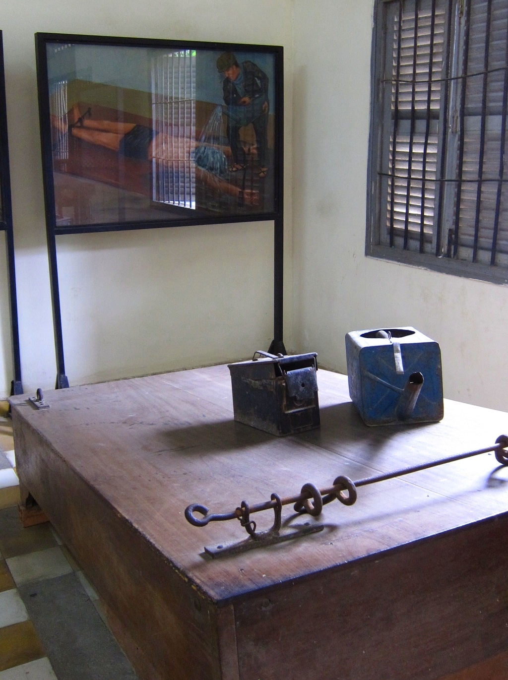 Tuol Sleng - S21 - Machine à torturer