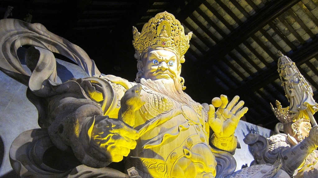 Un des quatre gardiens du Temple de Leshan