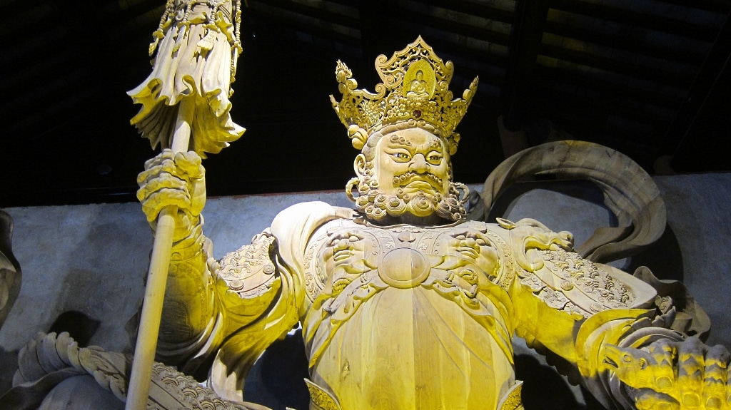 Un des quatre gardiens du Temple de Leshan