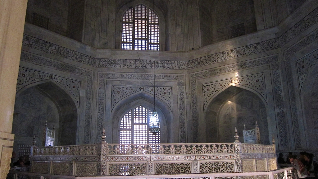 L'intérieur du Taj Mahal. Agra